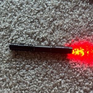 Black Red Light Flashlight